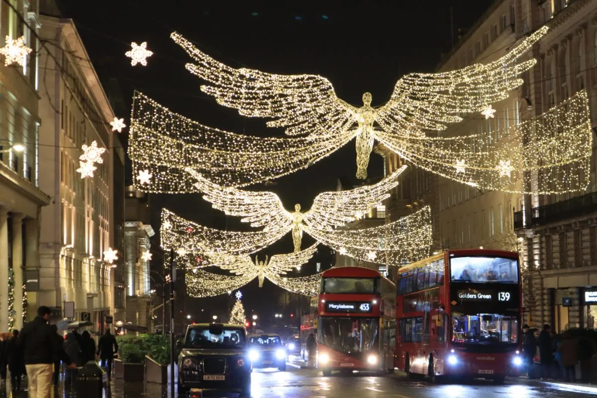 ロンドン リージェントストリート クリスマスイルミネーション