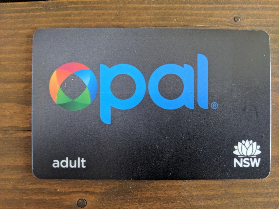 シドニー 電車 opalカード