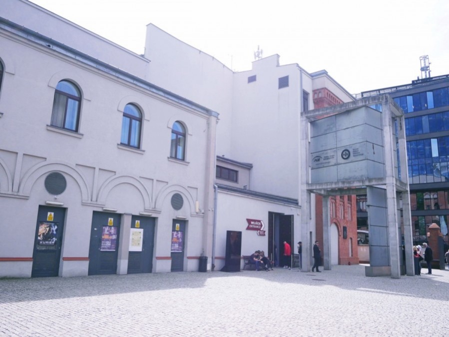 ワルシャワ蜂起博物館