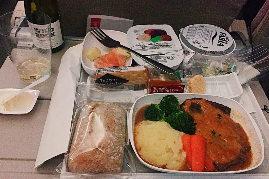 エミレーツ航空の機内食