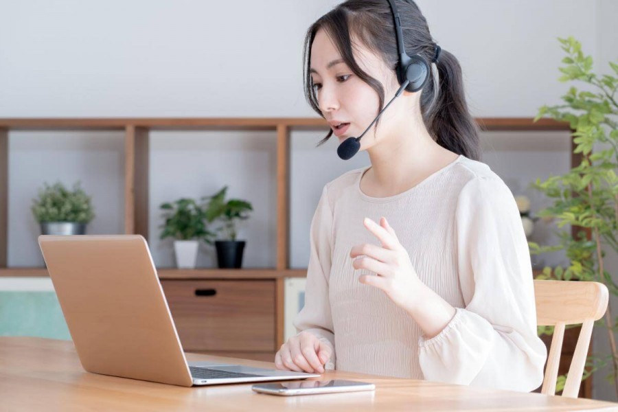 オンライン英会話をしている人