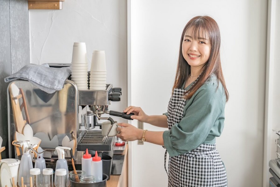 ワーキングホリデー 費用