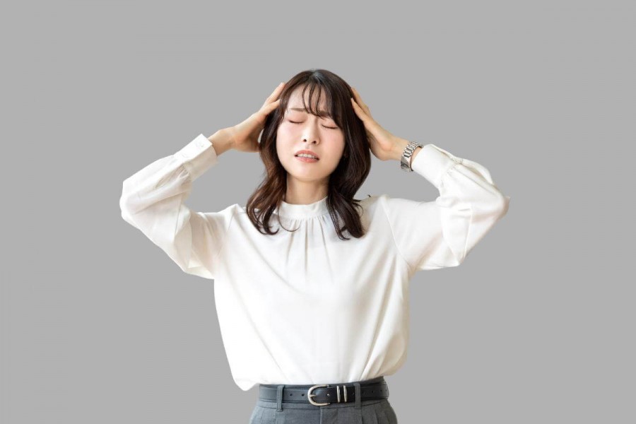 困っている日本人女性