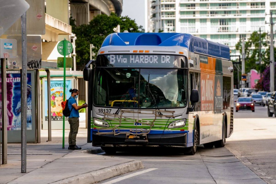 マイアミ 交通 路線バス