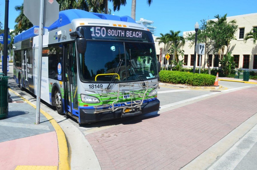 マイアミ 交通 急行バス