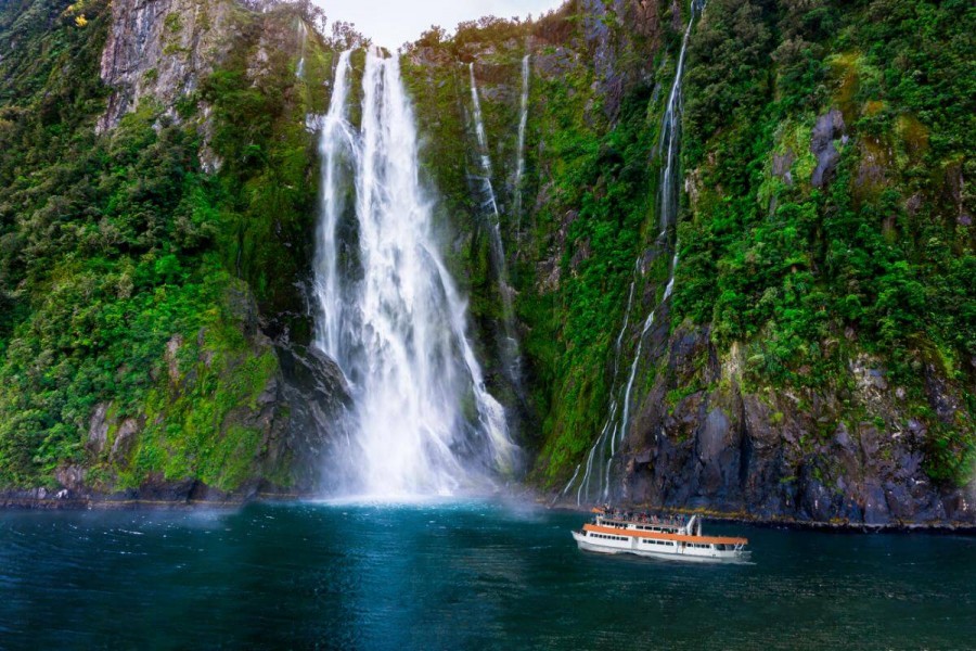 ニュージーランド 観光 フィヨルドランド国立公園