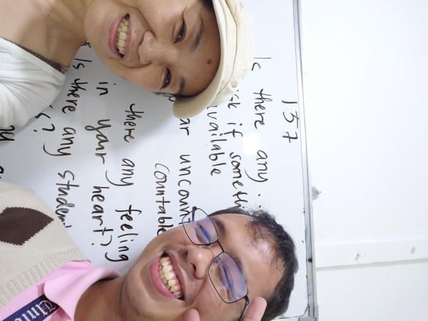 フレンドリーなセブ - 先生との写真です。