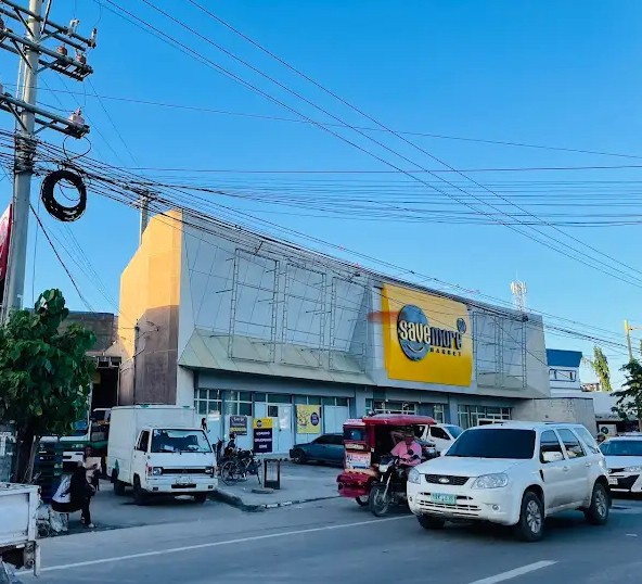 留学生活を楽しく過ごせるようスタッフ全体で応援 - 歩いて行けるスーパーで日用品購入