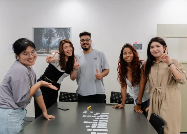 毎日の放課後アクティビティ、無料の追加英語レッスン