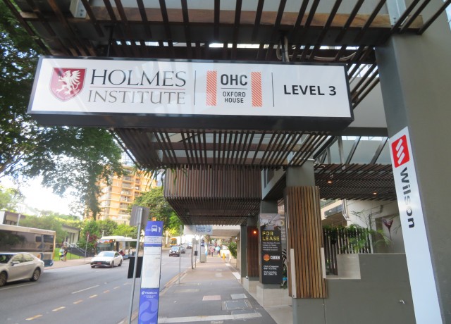 OHC ブリスベンの校舎外観