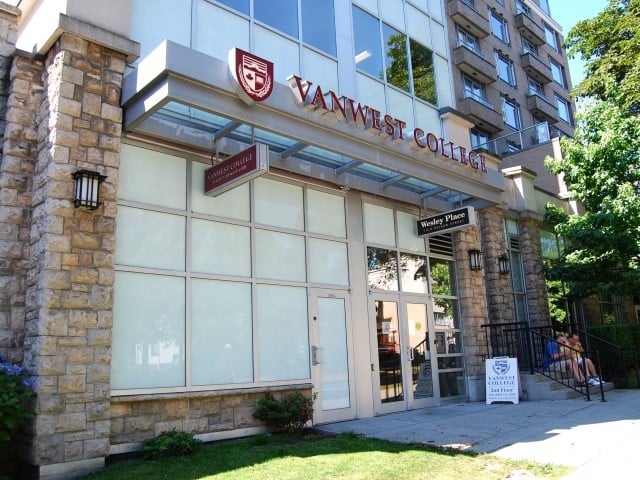 VanWest College バンクーバー