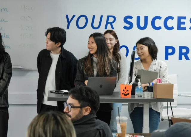 ビジネスからIT系まで様々なプログラムがあり、実践型のレッスン！