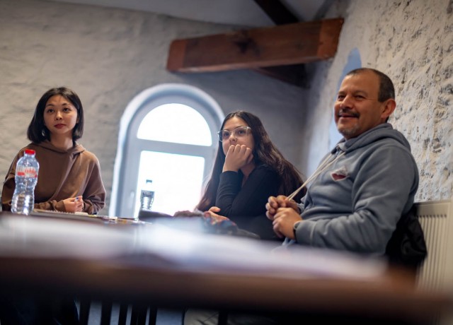 18歳以上の大人専用の学校