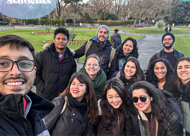 学校に通いながらアルバイト可能 (学生ビザ)