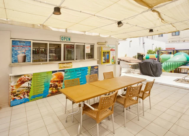 寝食＋学習をともにする、生活一体型の学び場