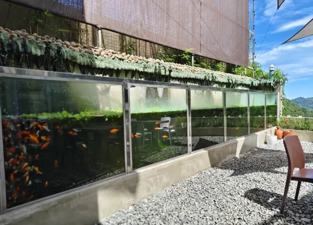 カフェ（AQUA GARDEN）
