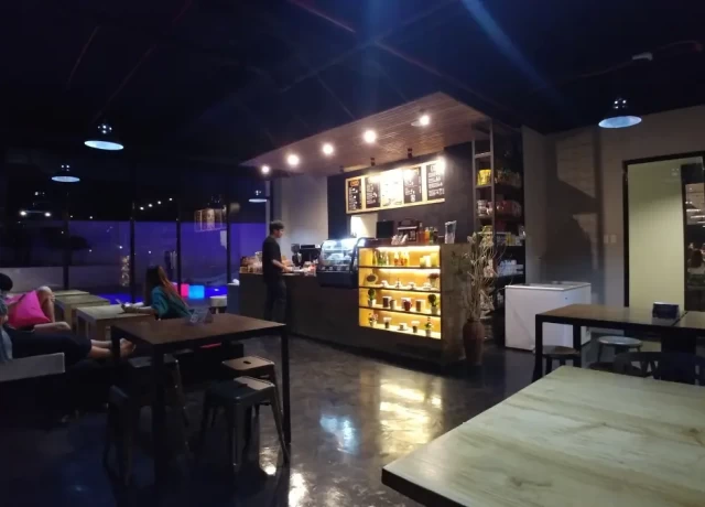 カフェ