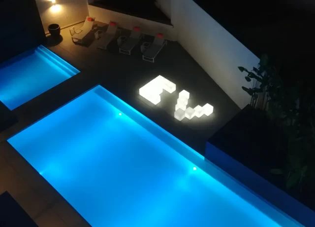 プール