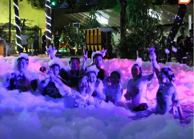 CPILSのアクティビティ（foam party）