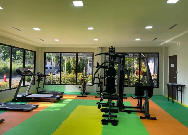 HELP クラーク校の施設・設備