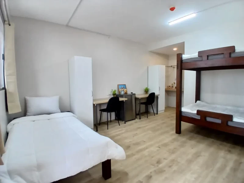 デラックス3人部屋