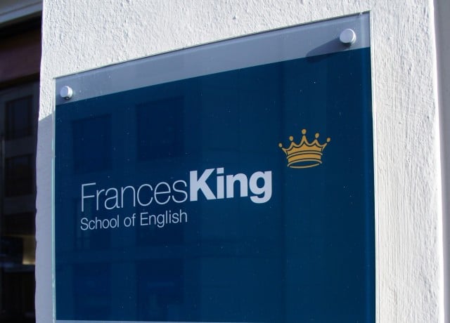 フランシスキング ロンドン