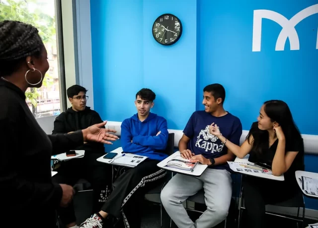 文化と英語に深く触れる体験