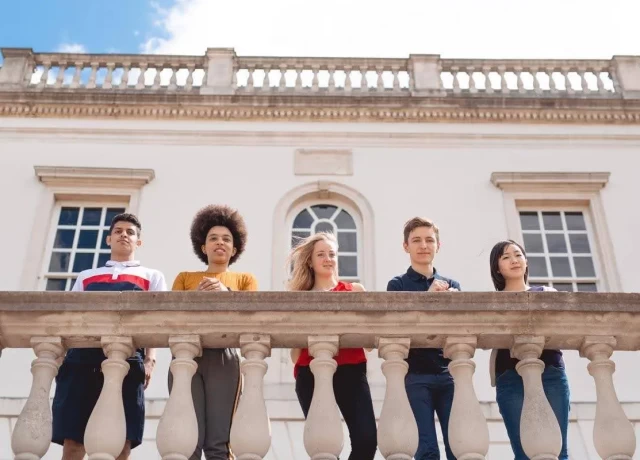 世界遺産に登録されている歴史ある閑静なエリア、グリニッジで学習