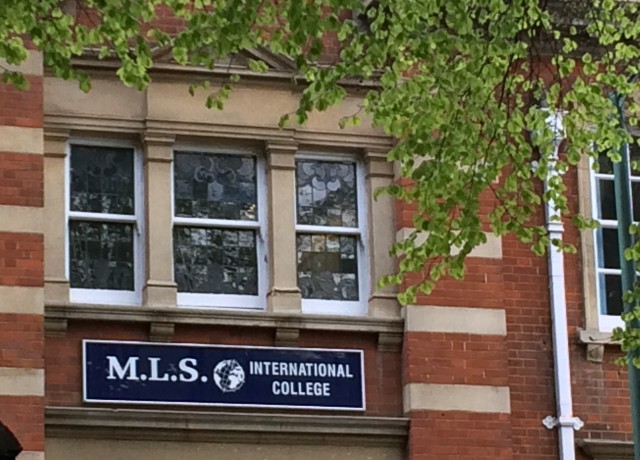MLSは家族経営・独立運営の大人の英語留学にオススメの語学学校
